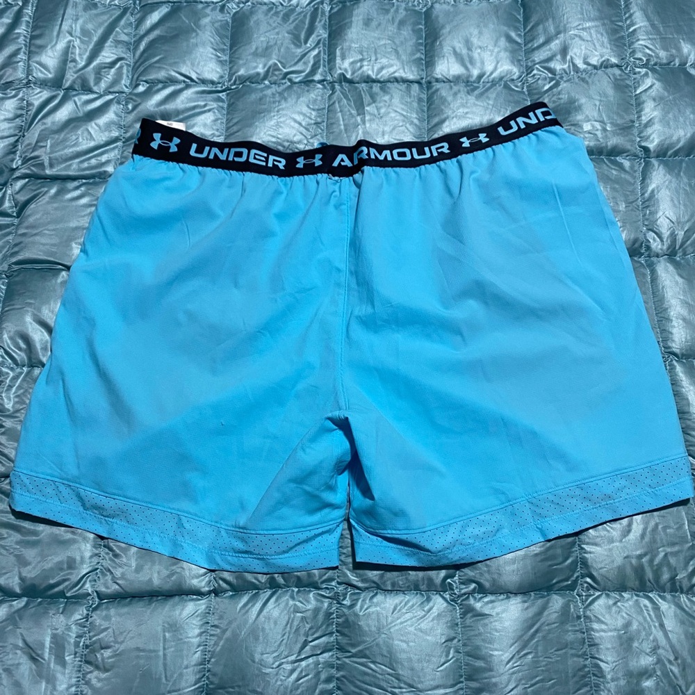 Under Armour Blue Hybrid Shorts Lightweight Athletic Wear